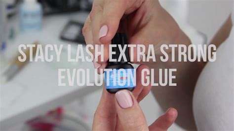The Science Behind Magic Eyelash Glue: How Does It Work?